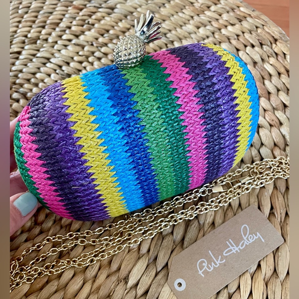 Pink Haley Zigzag Clutch W/ Pineapple Clasp - Picture 4 of 7
